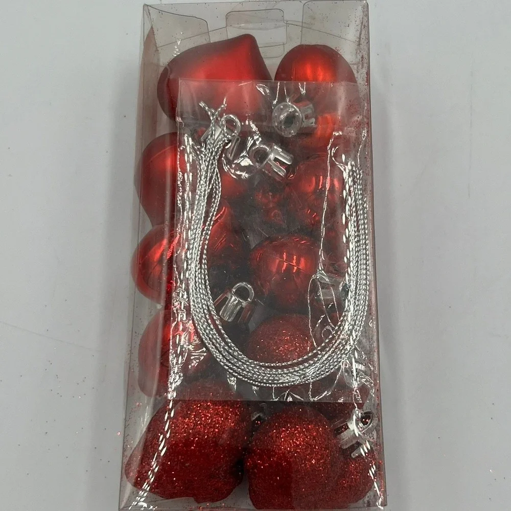 Target Heart Ornament Set Unisex OS Red Brand New 10 Count Glitter Shiny